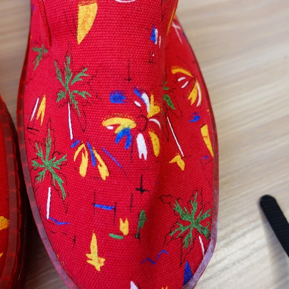 VINTAGE 80s Tropical Canvas Slip On Shoes Mens 6 M Red Boat Loafer Vacation 241